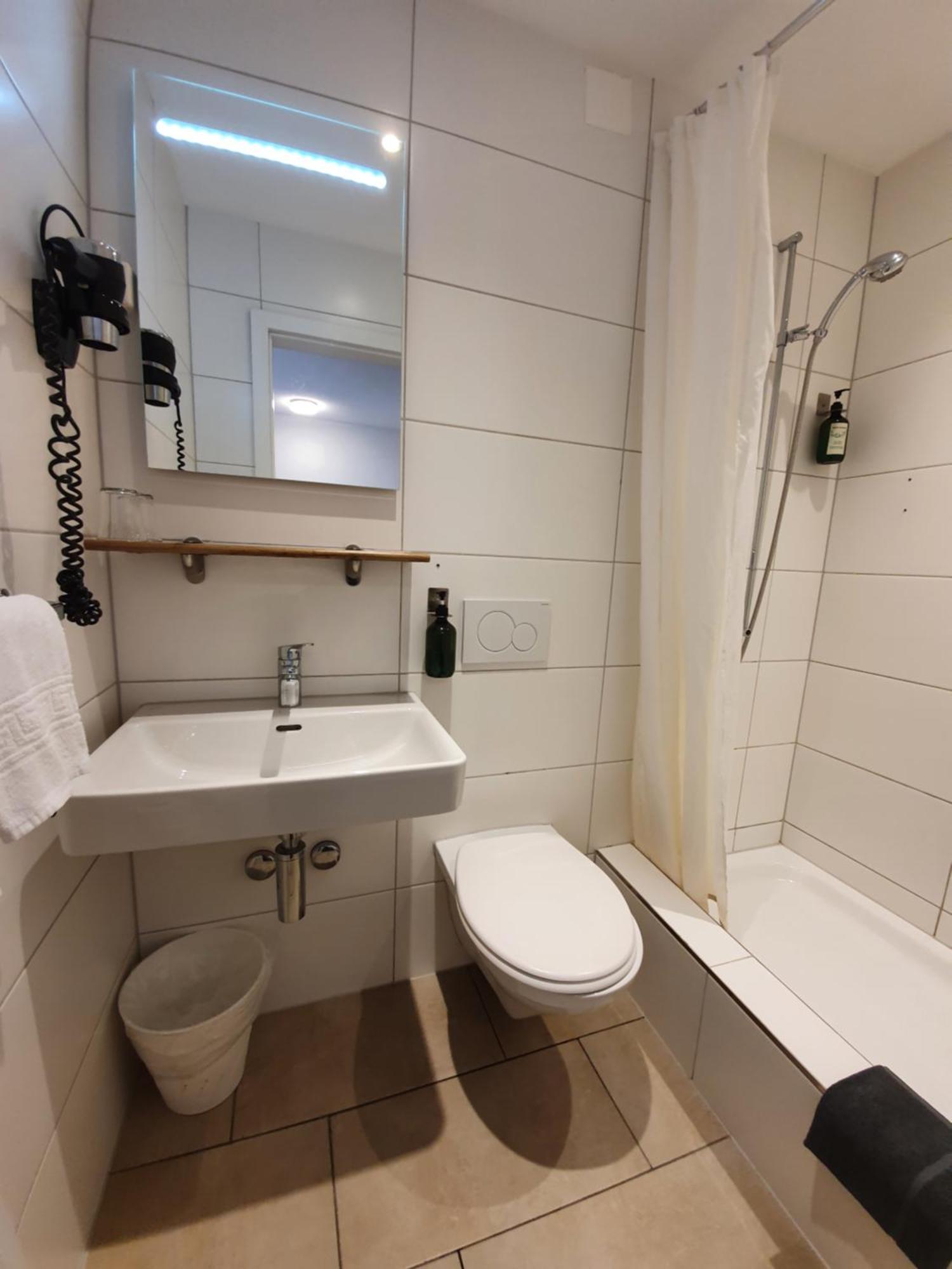 Hotel Toscana Интерлакен Экстерьер фото